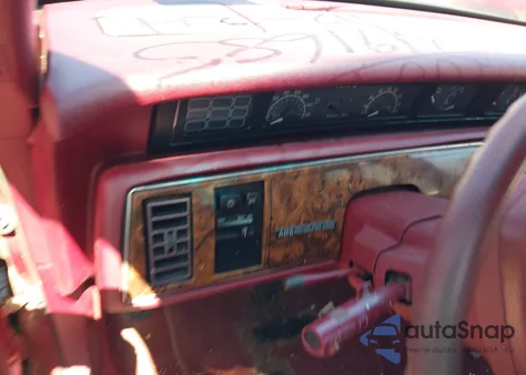 1992 Buick Regal Limited из США, поврежденный, VIN 2G4WD51L6N1491685